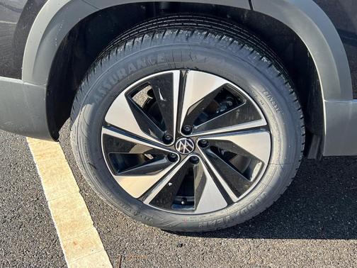 2026 Volkswagen Taos 1.5T SE