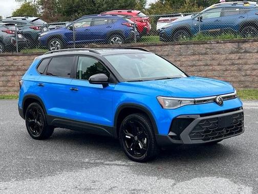 2025 Volkswagen Taos 1.5T SE Black