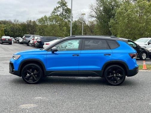 2025 Volkswagen Taos 1.5T SE Black