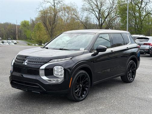 2022 Mitsubishi Outlander SE