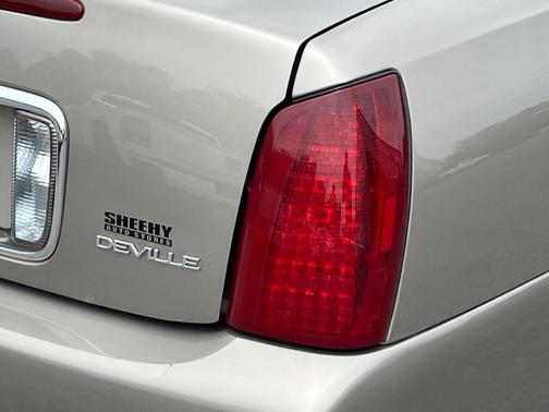 2003 Cadillac DeVille Base