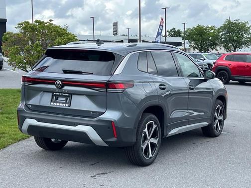 2025 Volkswagen Tiguan 2.0T SE