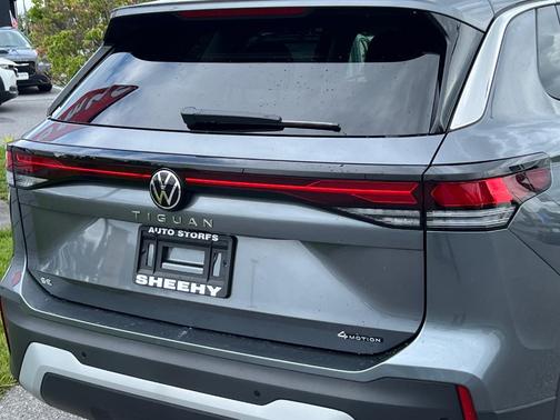 2025 Volkswagen Tiguan 2.0T SE