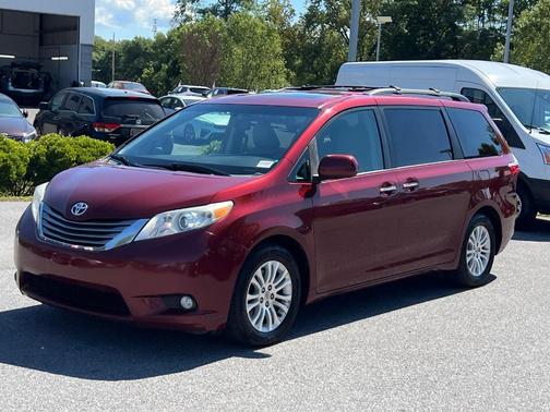2015 Toyota Sienna XLE
