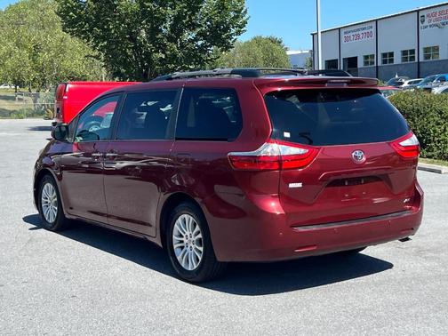 2015 Toyota Sienna XLE