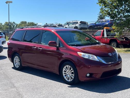 2015 Toyota Sienna XLE