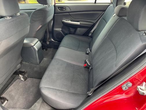 2016 Subaru Impreza 2.0i