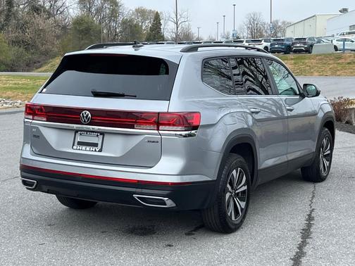 2025 Volkswagen Atlas 2.0T SE