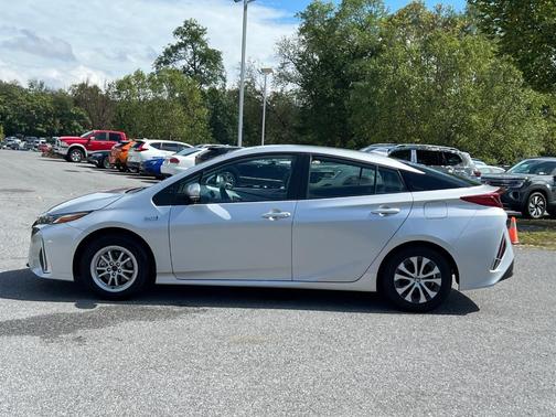 2022 Toyota Prius Prime LE