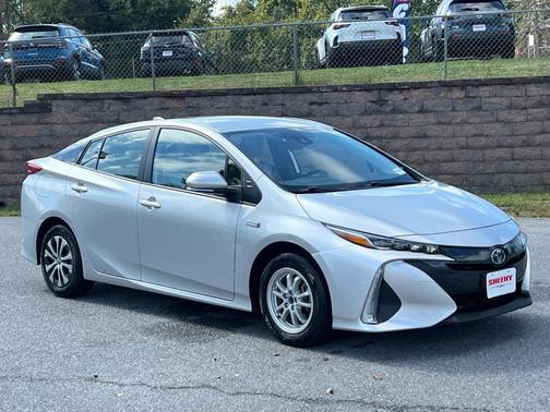 2022 Toyota Prius Prime LE