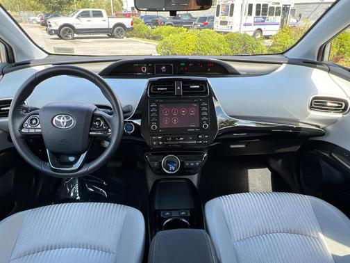 2022 Toyota Prius Prime LE