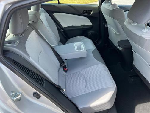 2022 Toyota Prius Prime LE