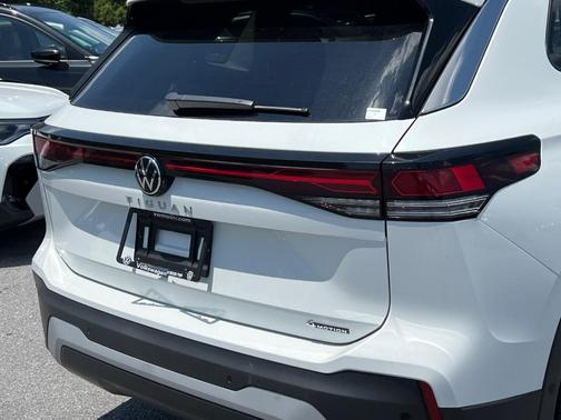 2025 Volkswagen Tiguan 2.0T S