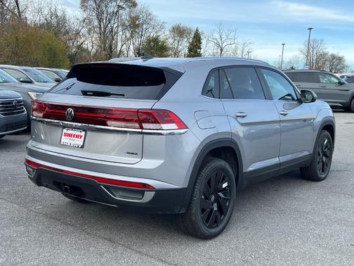 2025 Volkswagen Atlas Cross Sport 2.0T SE w/Technology