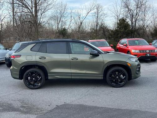 Avocado Green  W/Black Roof 2026 Volkswagen Tiguan 2.0T SE R-Line Black