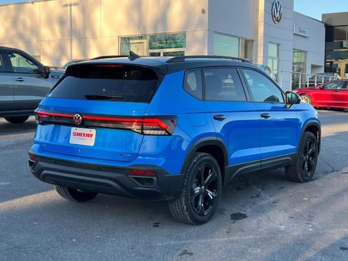 2025 Volkswagen Taos 1.5T SE Black