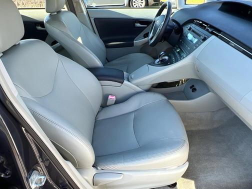 2010 Toyota Prius IV