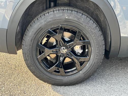 2025 Volkswagen Atlas 2.0T Peak Edition