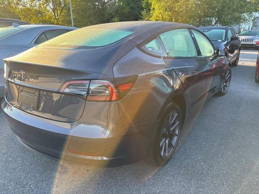 2023 Tesla Model 3 Base