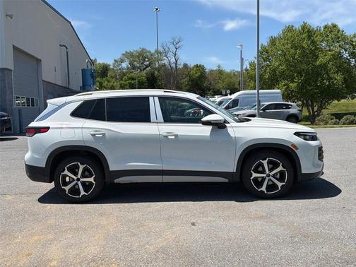Pure White 2026 Volkswagen Tiguan 2.0T SE
