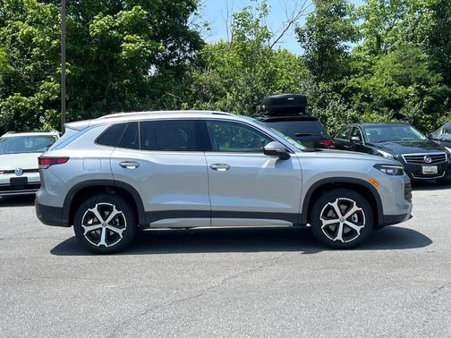 2025 Volkswagen Tiguan 2.0T SE