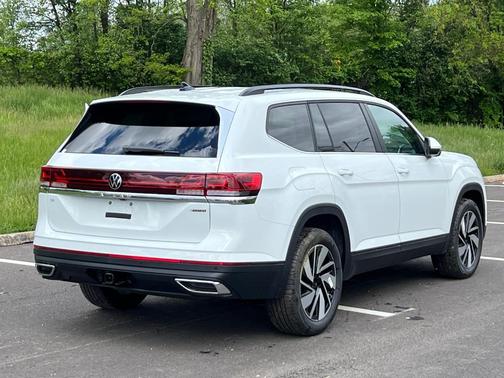 2025 Volkswagen Atlas 2.0T SE