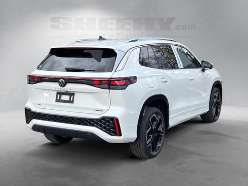 2026 Volkswagen Tiguan 2.0T SEL R-Line