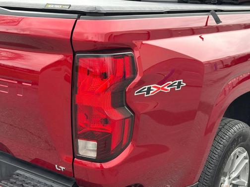 2024 Chevrolet Colorado LT