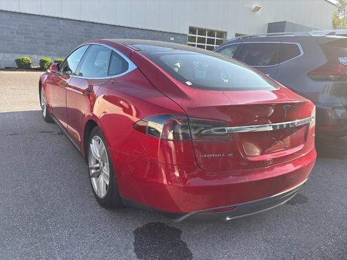 2015 Tesla Model S 70D