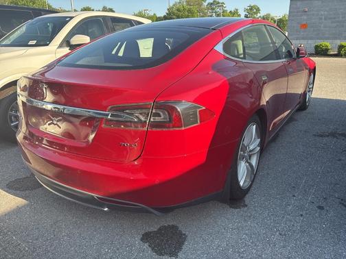 2015 Tesla Model S 70D