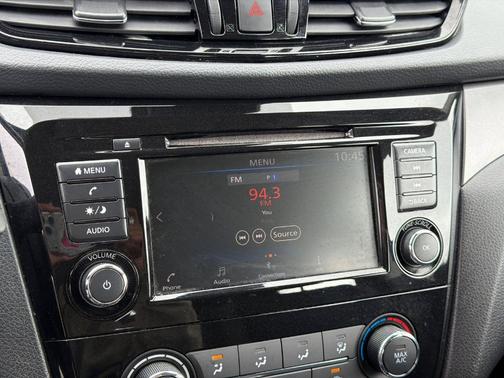 2022 Nissan Rogue Sport S