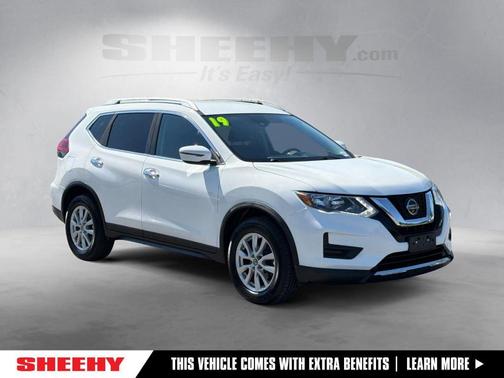 Gun Metallic 2019 Nissan Rogue SV