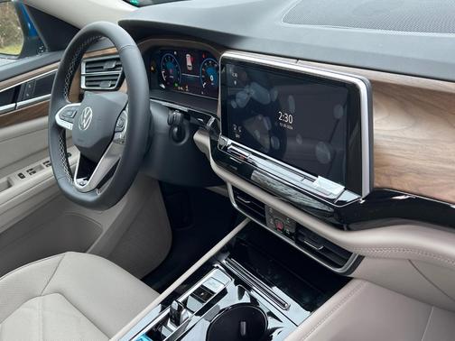 2025 Volkswagen Atlas 2.0T SE