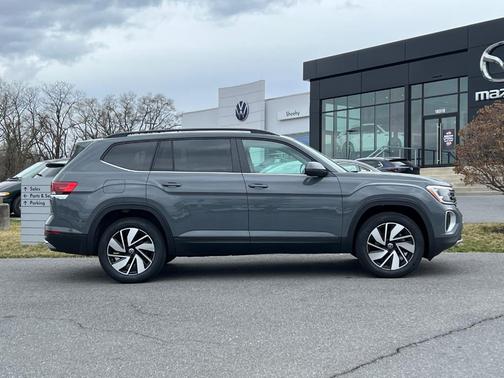 2025 Volkswagen Atlas 2.0T SE