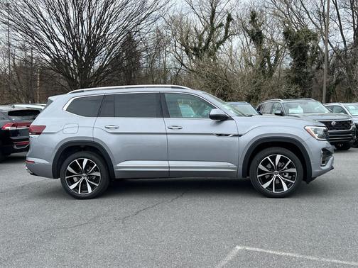 2025 Volkswagen Atlas 2.0T SEL Premium R-Line