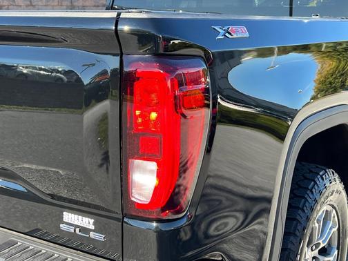 2020 GMC Sierra 1500 SLE