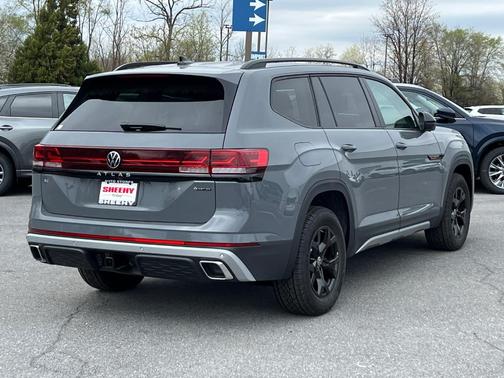 2025 Volkswagen Atlas 2.0T Peak Edition