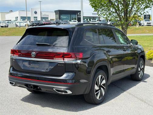 Deep Black Pearl 2026 Volkswagen Atlas 2.0T SE W/TECHNOLOGY