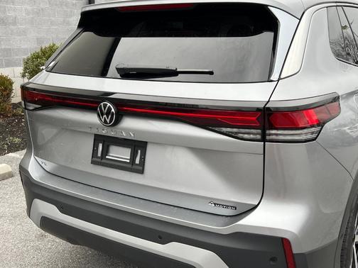 2026 Volkswagen Tiguan 2.0T SE