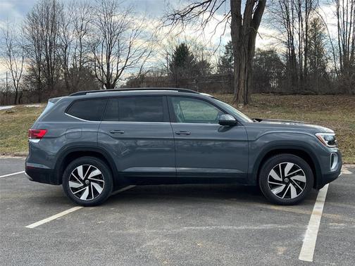 Pure Gray 2026 Volkswagen Atlas 2.0T SE W/TECHNOLOGY
