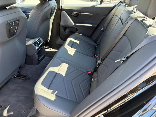 2024 BMW i5 eDrive40