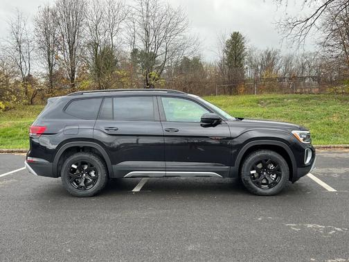 2026 Volkswagen Atlas PEAK EDITION