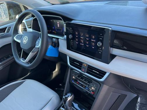 2026 Volkswagen Taos 1.5T SE