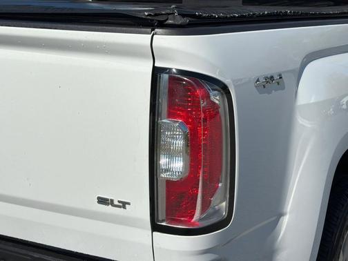 Summit White 2016 GMC Canyon SLT