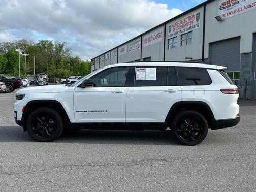 2022 Jeep Grand Cherokee L Laredo