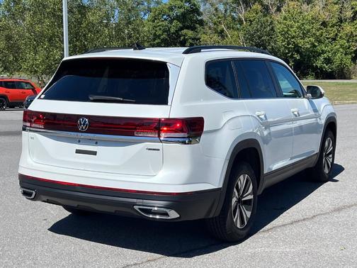2026 Volkswagen Atlas 2.0T SE