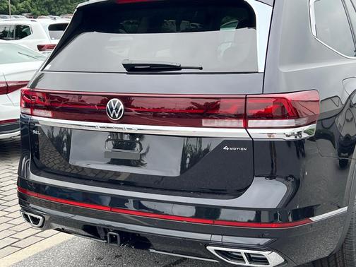 2025 Volkswagen Atlas 2.0T SEL Premium R-Line