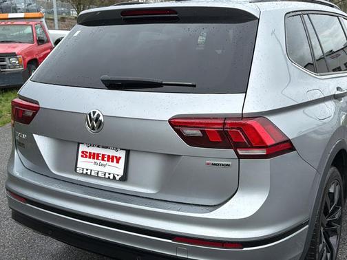 2021 Volkswagen Tiguan 2.0T SE R-Line Black