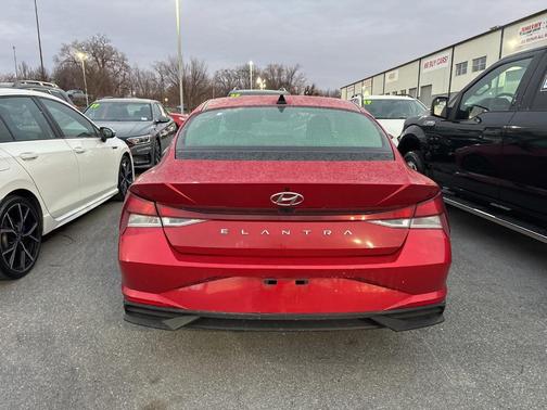 2021 Hyundai ELANTRA SEL