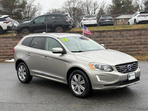 2016 Volvo XC60 T6 Drive-E Platinum